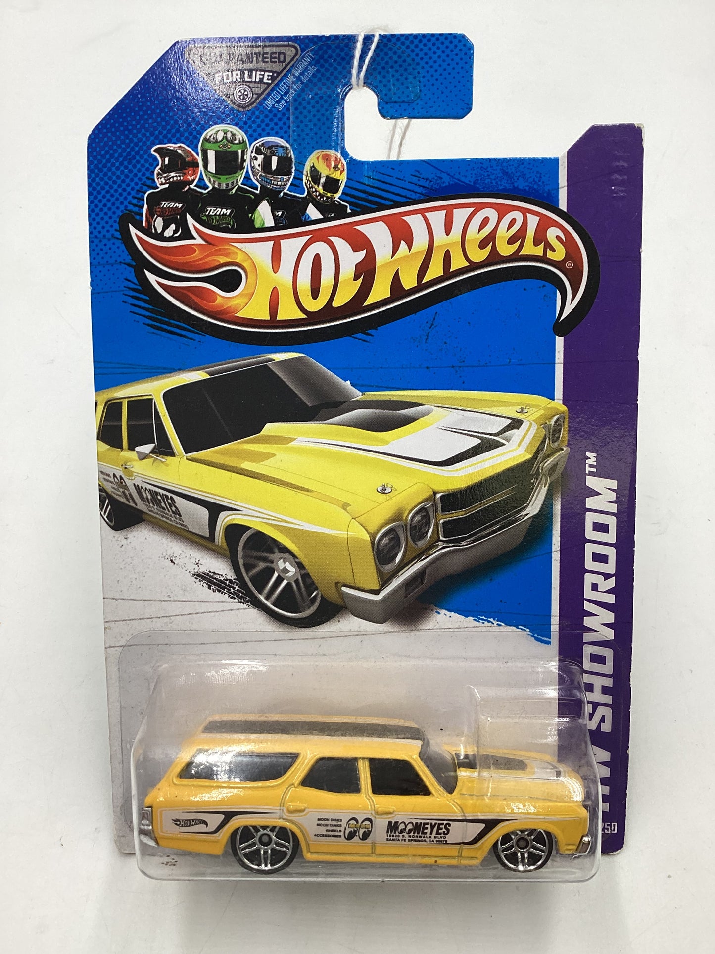 2013 Hot wheels HW Showroom #248 70 Chevelle SS Wagon Mooneyes Yellow 18E