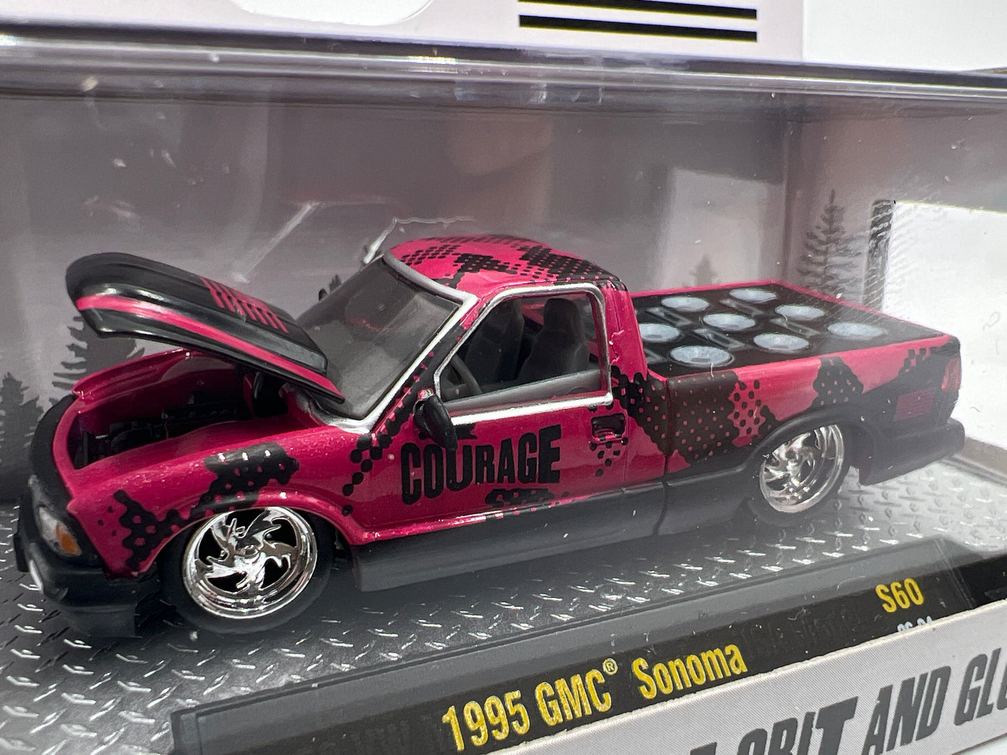 M2 Machines S60 Built With Grit And Glory 1995 GMC Sonoma