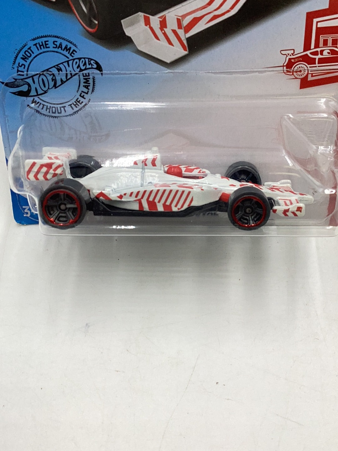 2020 Hot wheels Red edition #25 Indy 500 Oval 150i