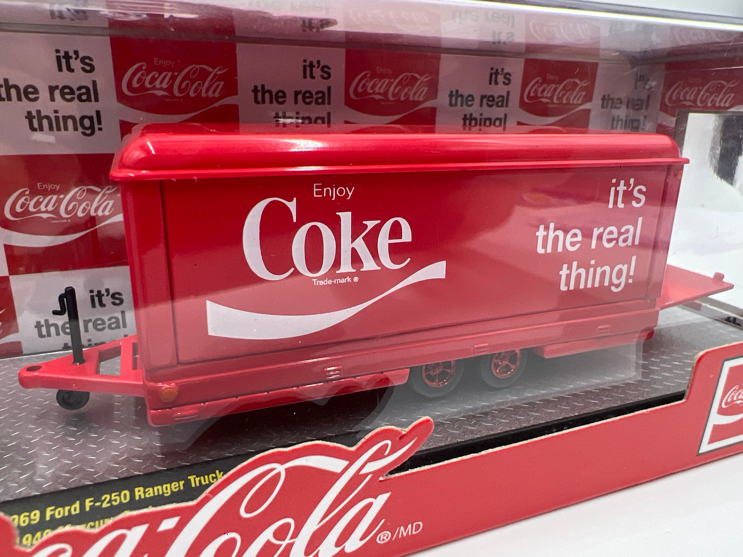 M2 Machines Auto Haulers CHASE Coca Cola 1969 Ford F-250 Ranger Truck & 1949 Mercury Custom TW02