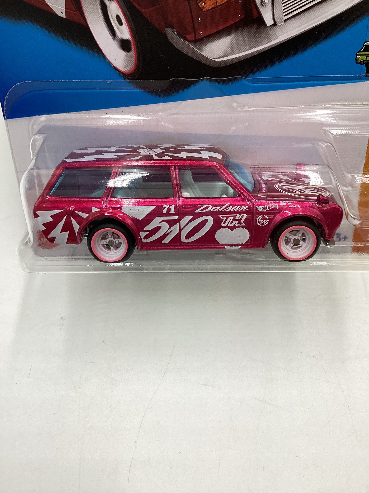 Hot Wheels 2023 Super Treasure Hunt 1/1250 Datsun Bluebird Wagon [510] with protector Factory Sealed