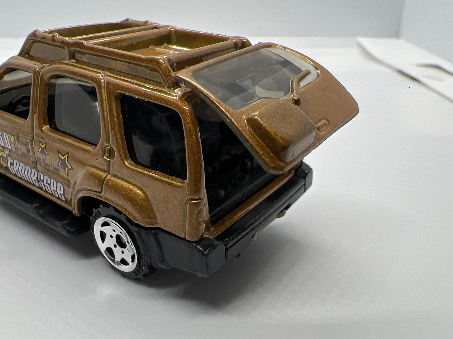 Matchbox 1/64 Nissan Xterra Brown Loose