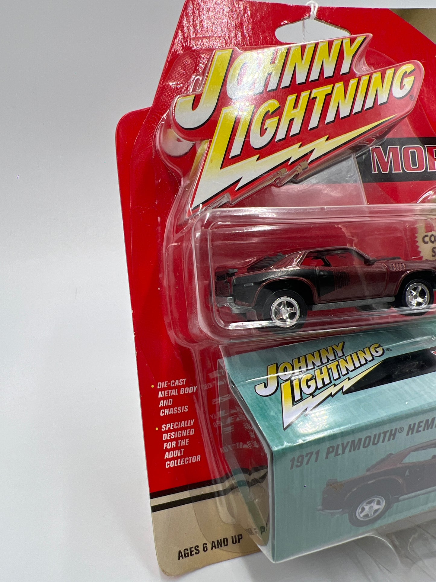 Johnny Lightning Pro Collector Series W/Storage Tin #32 1971 Plymouth Hemi Cuda Dark Red 231A