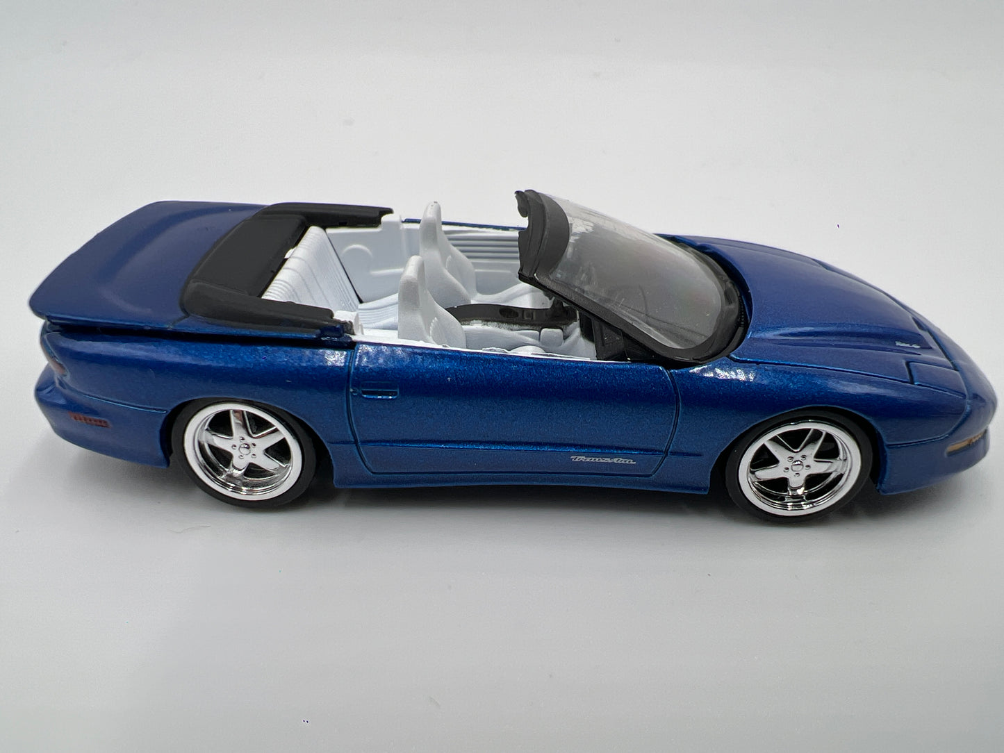 Auto World 1/64 Target Exclusive Deluxe 4 Pack Release 2 Version A 1996 Pontiac Firebird T/A Blue Loose