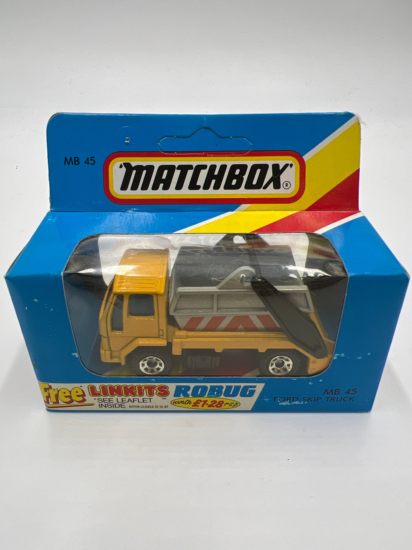 Matchbox Unpunched #45 Ford Skip Truck Yellow (Cracked Blister)