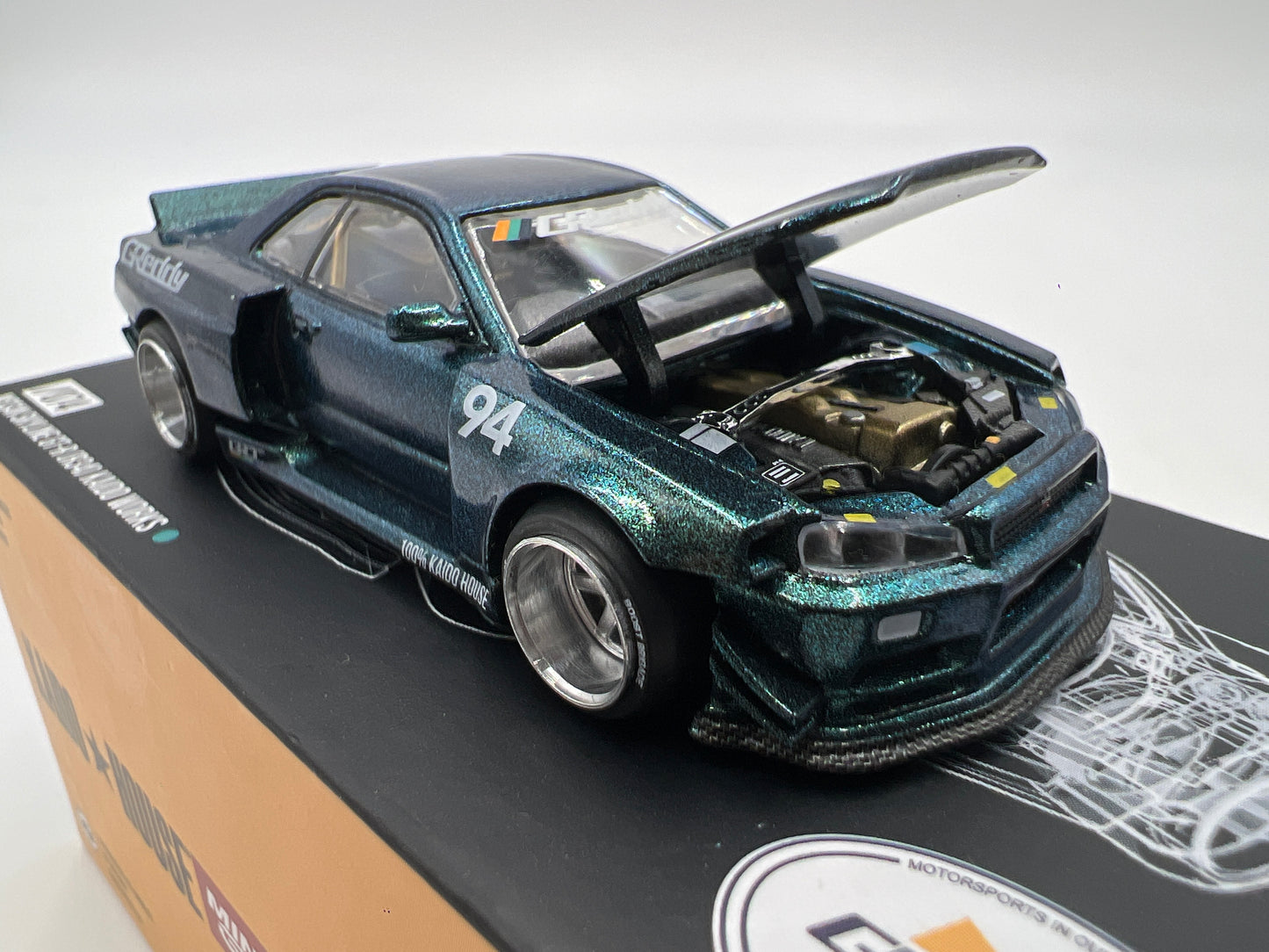 Mini GT Kaido House #074 Nissan Skyline GT-R R34 Kaido Works