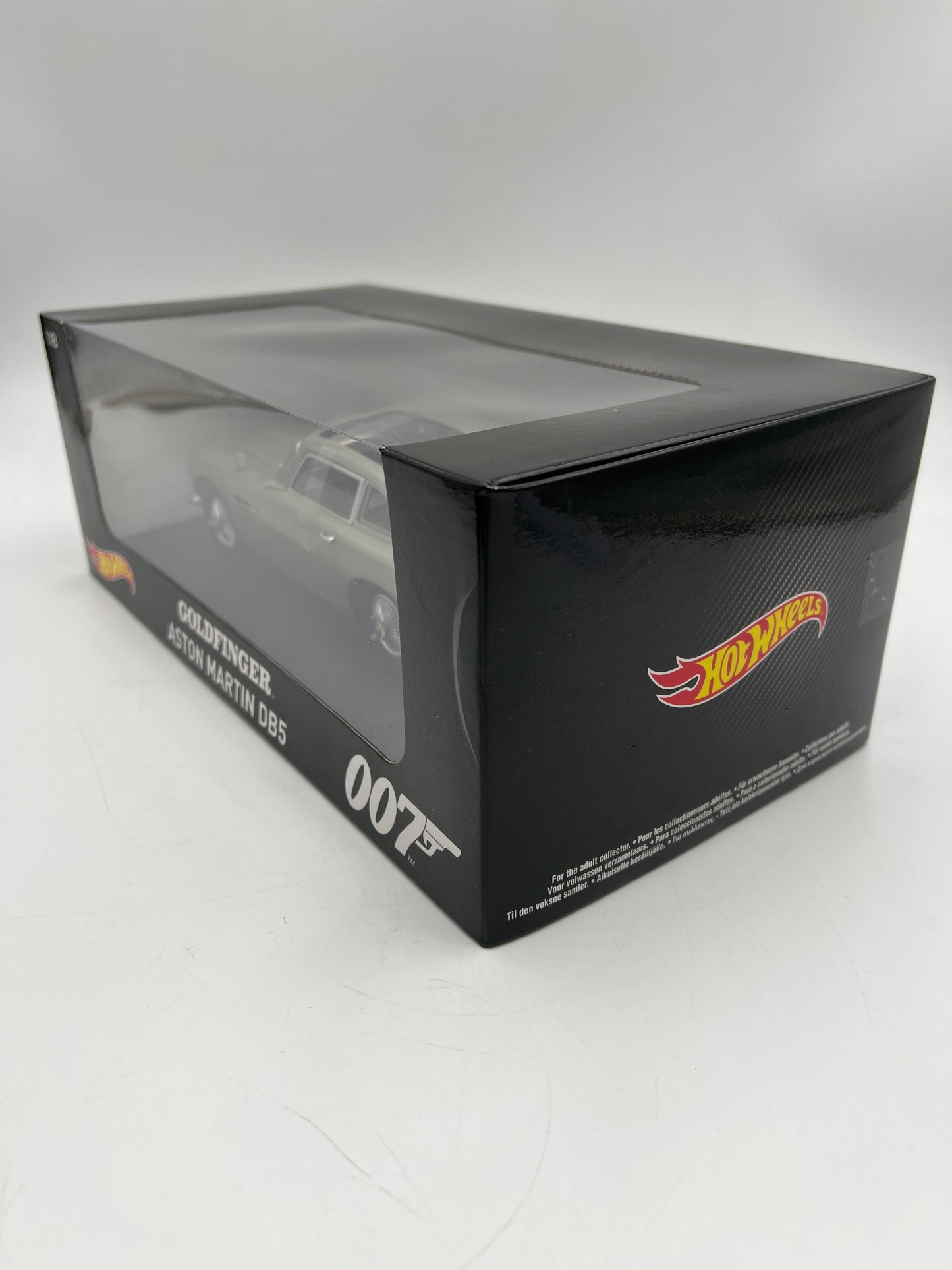 Hot Wheels Elite 1:18 Scale 007 Goldfinger Aston Martin DB5 Silver