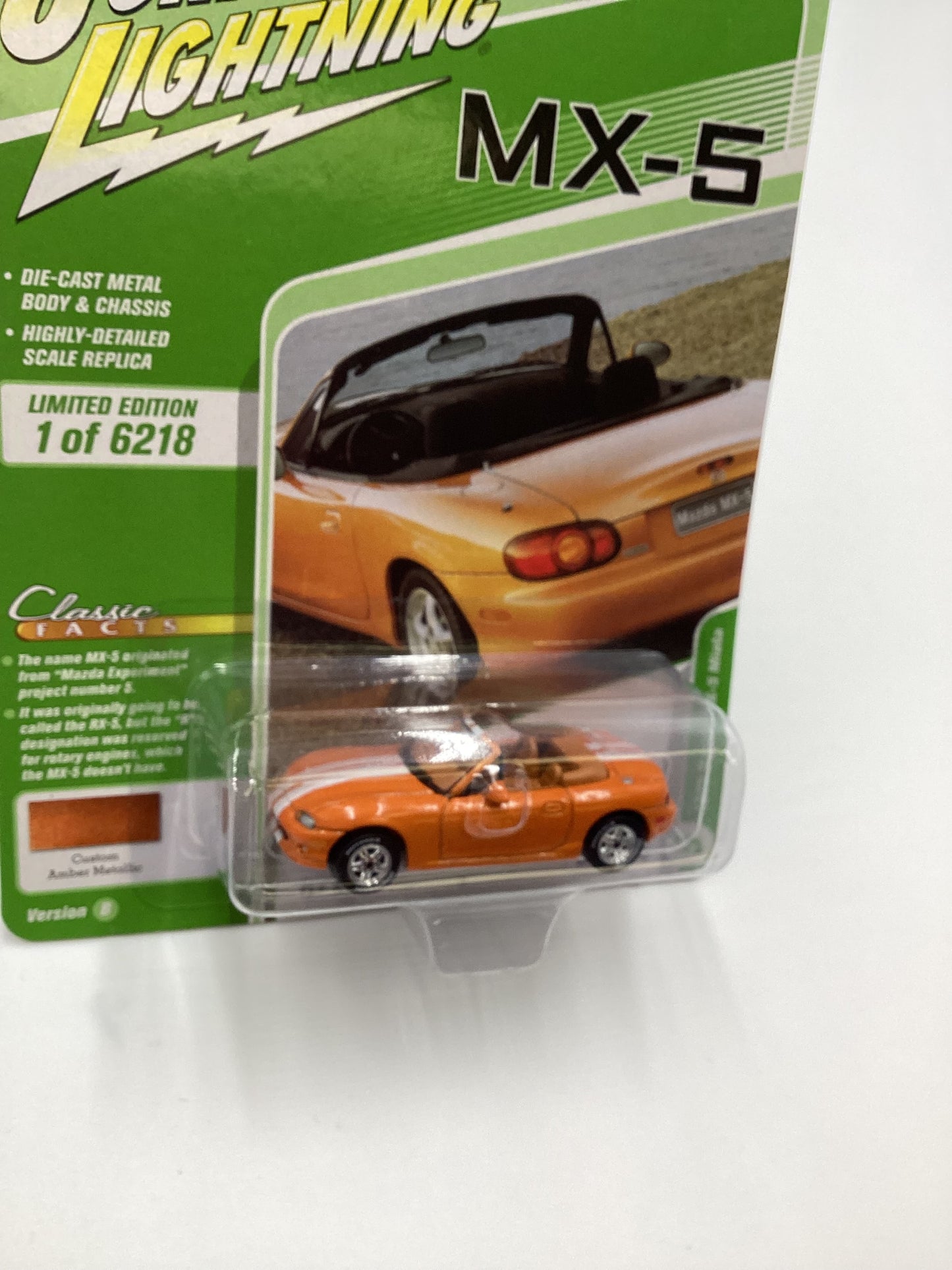Johnny Lightning Classic Gold Collection Release 2 Version B 1999 Mazda MX-5 Miata Orange 230E