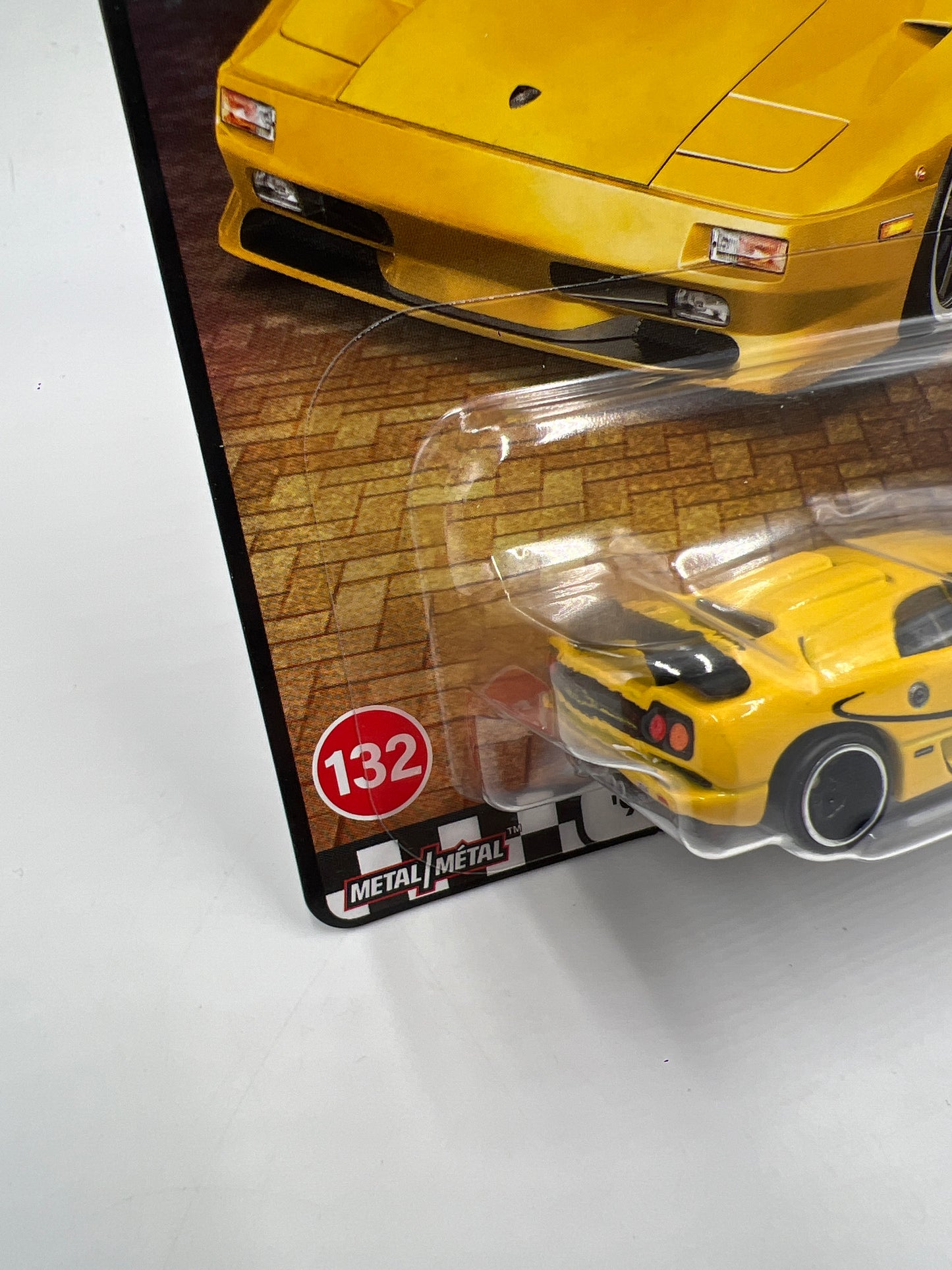 Hot Wheels Premium Boulevard #132 95 Lamborghini Diablo SV Yellow 260A