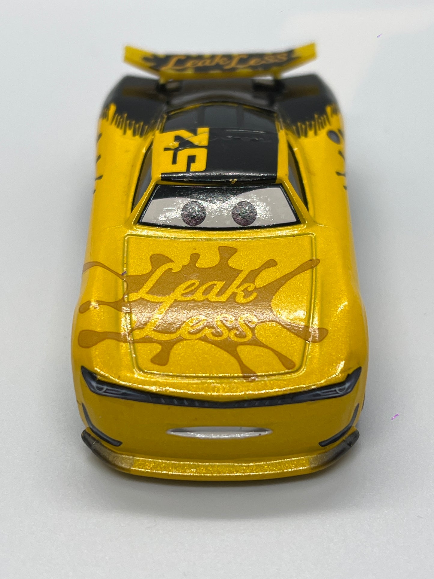 Disney Pixar Cars 3 #52 George New-Win Leak Less Yellow Loose