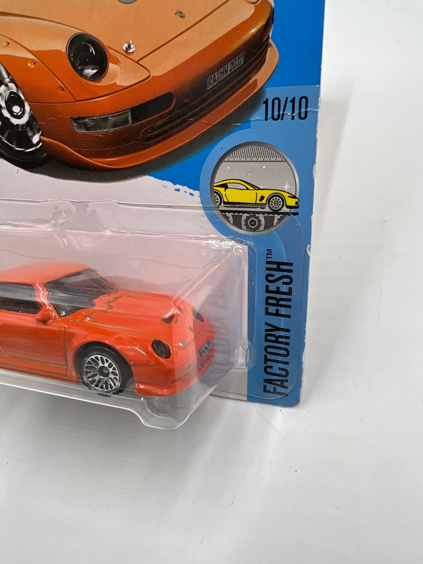 2016 Hot Wheels Factory Fresh #30 Porsche 993 GT2 Orange *Card Not Perfect*