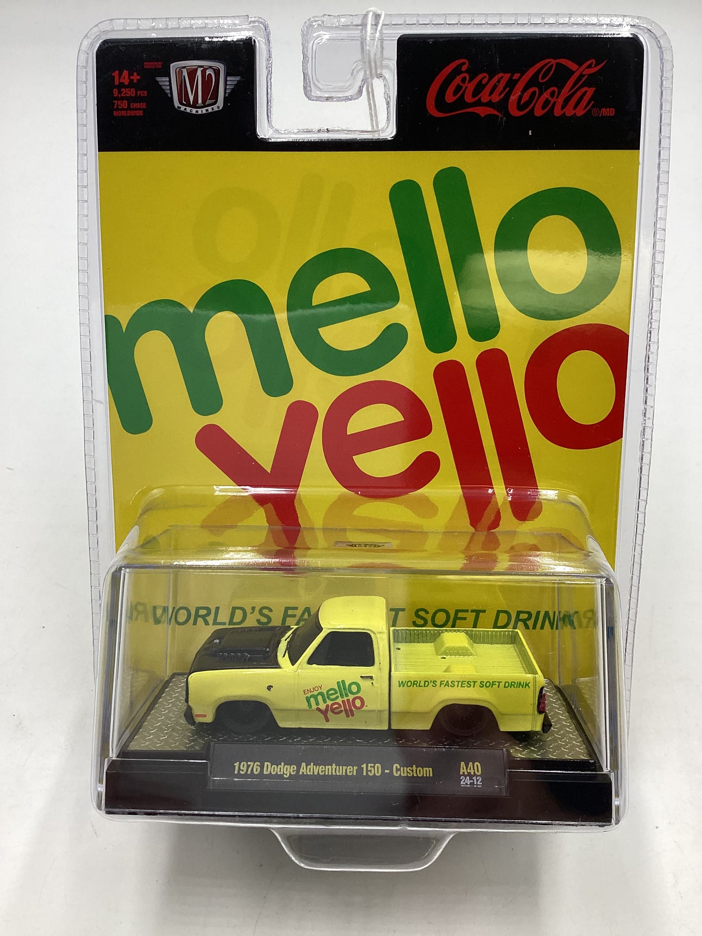 M2 Machines Mello Yellow 1976 Dodge Adventurer 150 Custom A40 197A