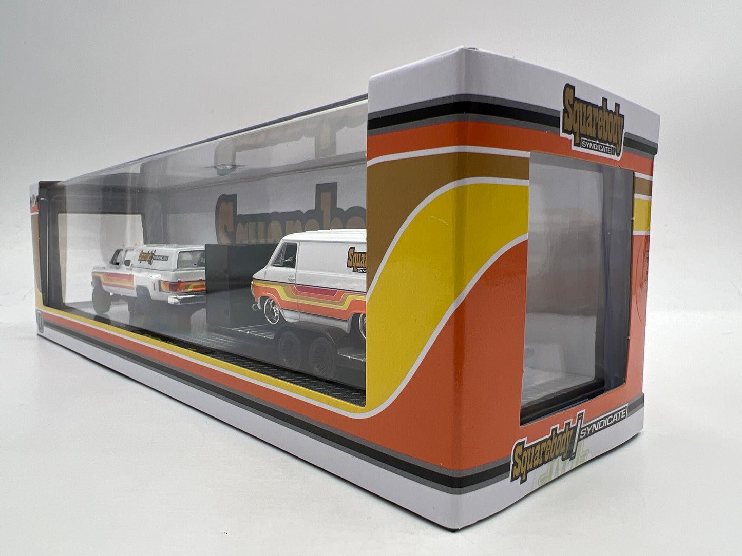 M2 Machines Auto Haulers Squarebody Syndicate 1974 Silverado C30 4x4 & 1973 Chevrolet Van G10 S45