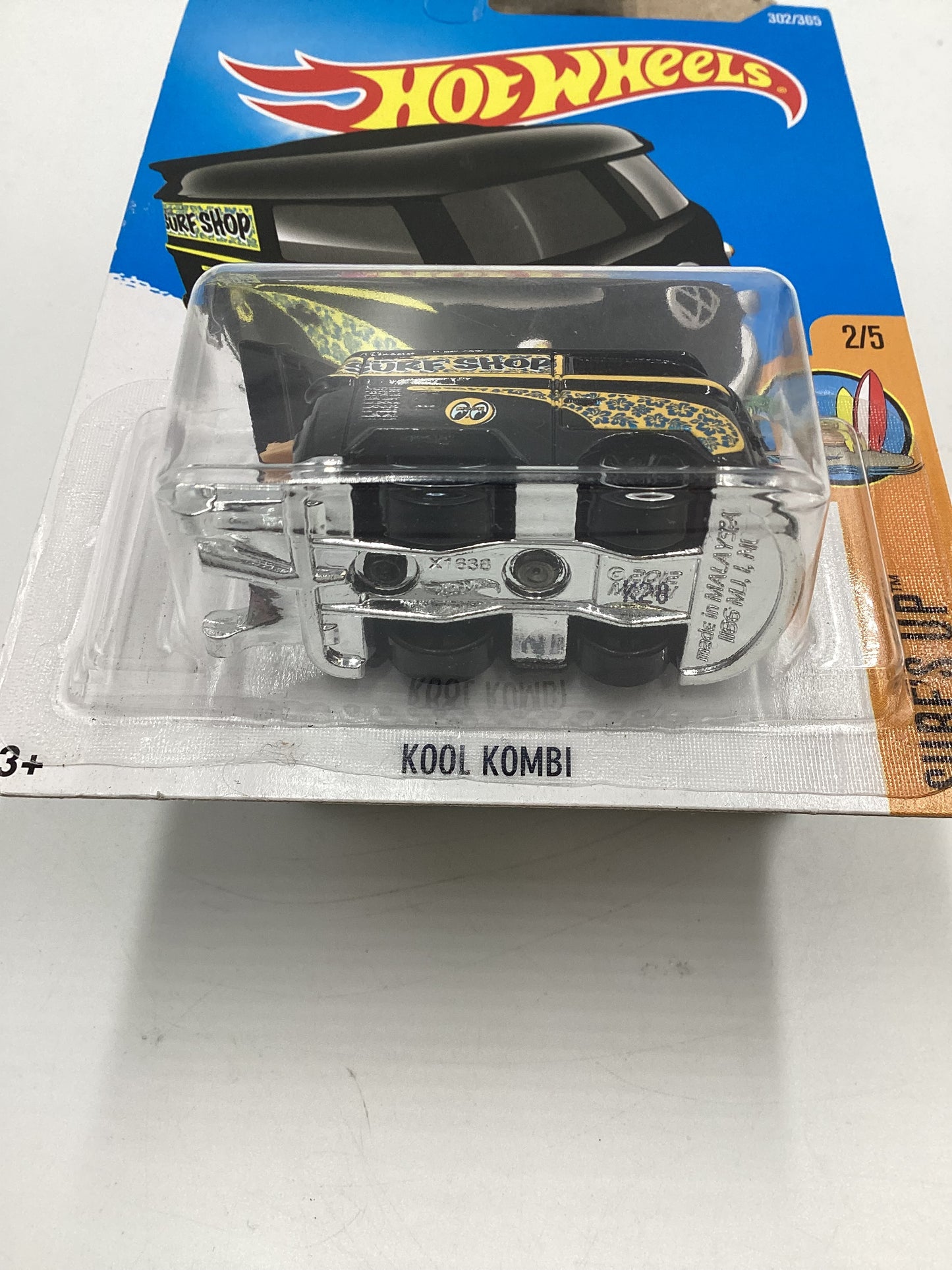 2017 Hot Wheels Surfs Up #302 Kool Kombi Black Mooneyes 96C