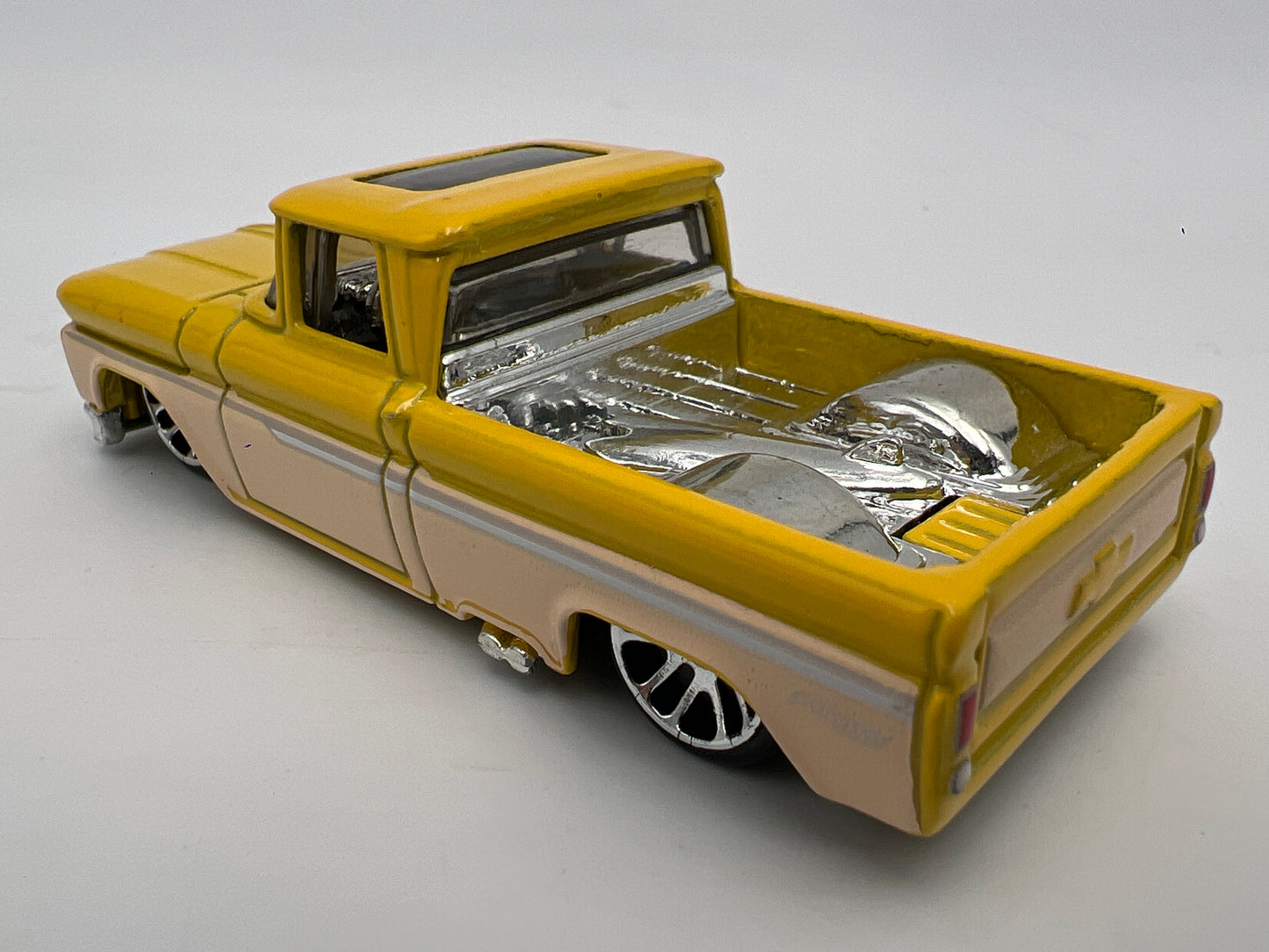 Hot Wheels Surfs Up Custom 62 Chevy Pickup Yellow Loose