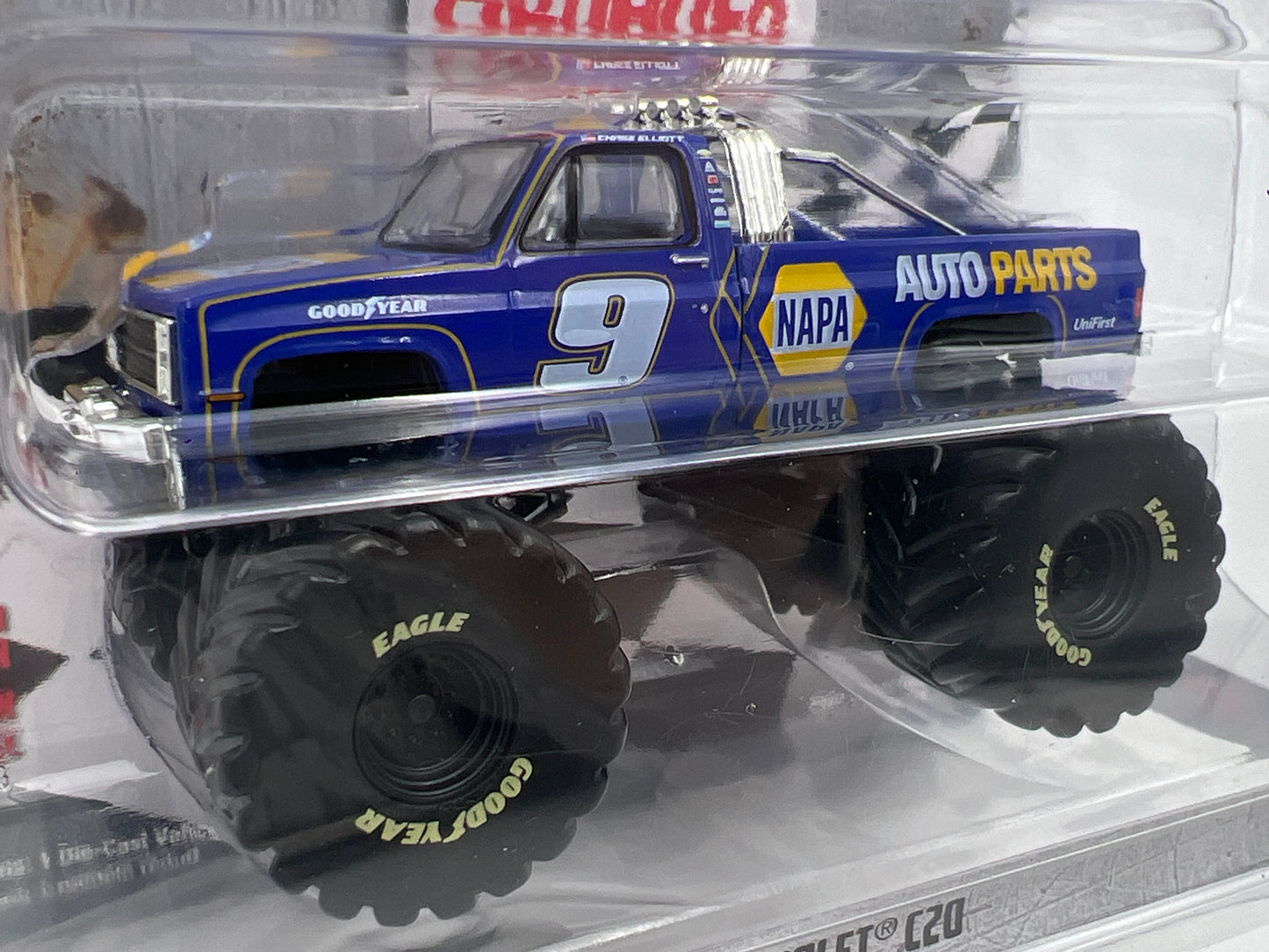 Greenlight Kings of Crunch Hendrick Series #9 Chase Elliott 1984 Chevrolet C20