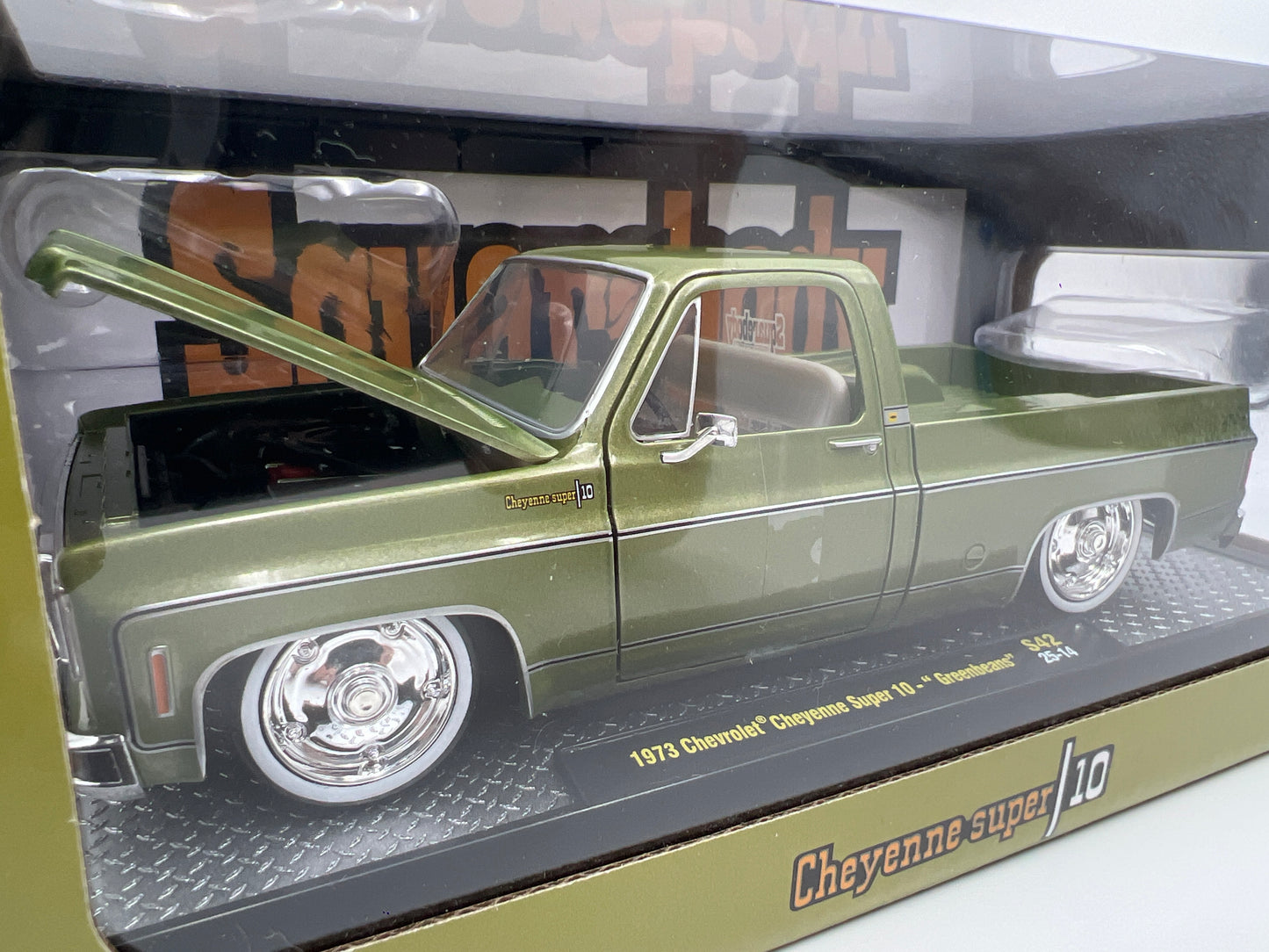 M2 Machines 1/24 Scale S42 1973 Chevrolet Cheyenne Super 10 Greenbeans