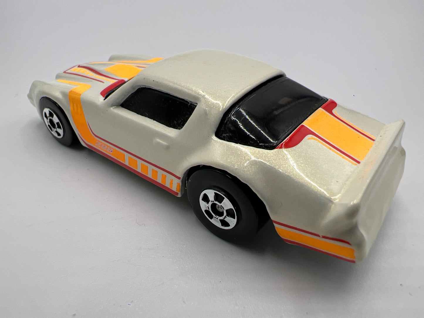 2011 Hot Wheels The Hot Ones 1982 Chevy Camaro Z-28 White Loose