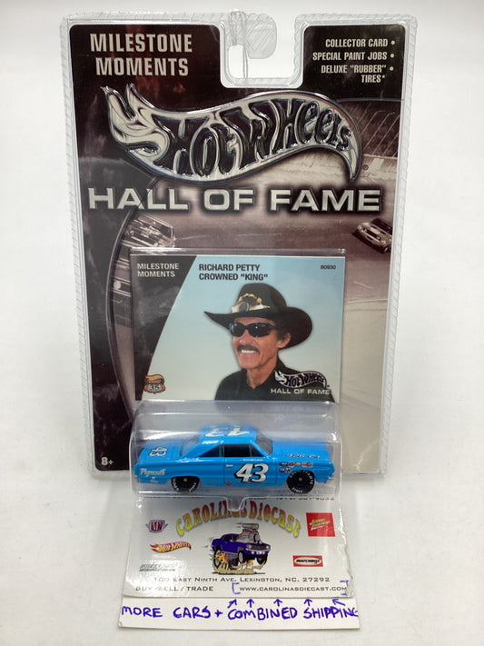 Hot wheels Hall of Fame Milestone Moments 67 Plymouth Richard Petty Crowned King