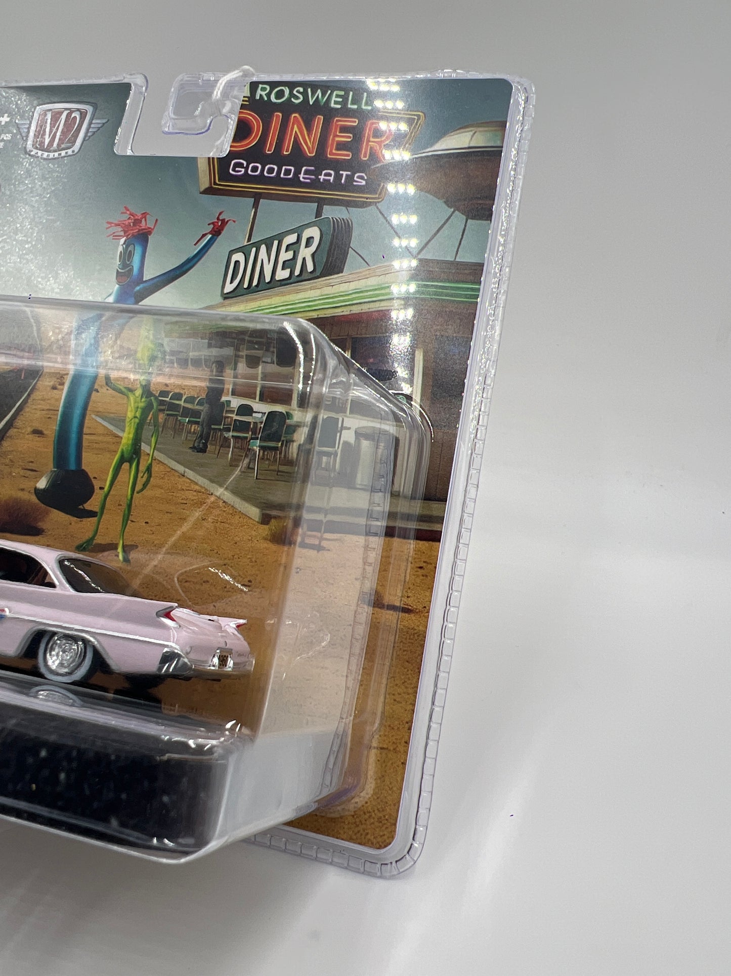 2025 M2 Machines Diorama 1960 Chrysler 300F Pink R16 198H
