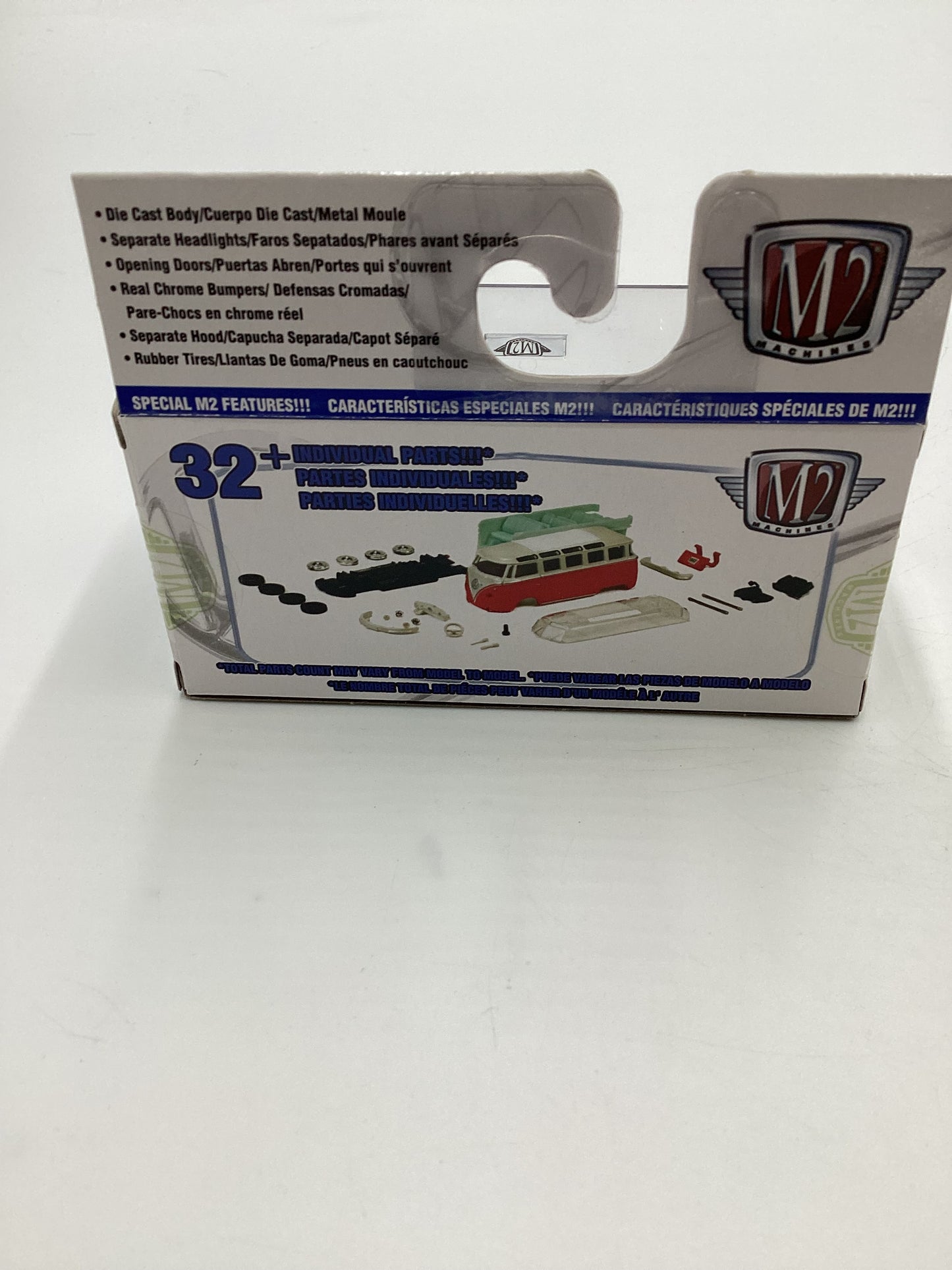 M2 Machines Auto-Thenics 1/6888 1967 VW Beetle Deluxe USA Model Blue VW05
