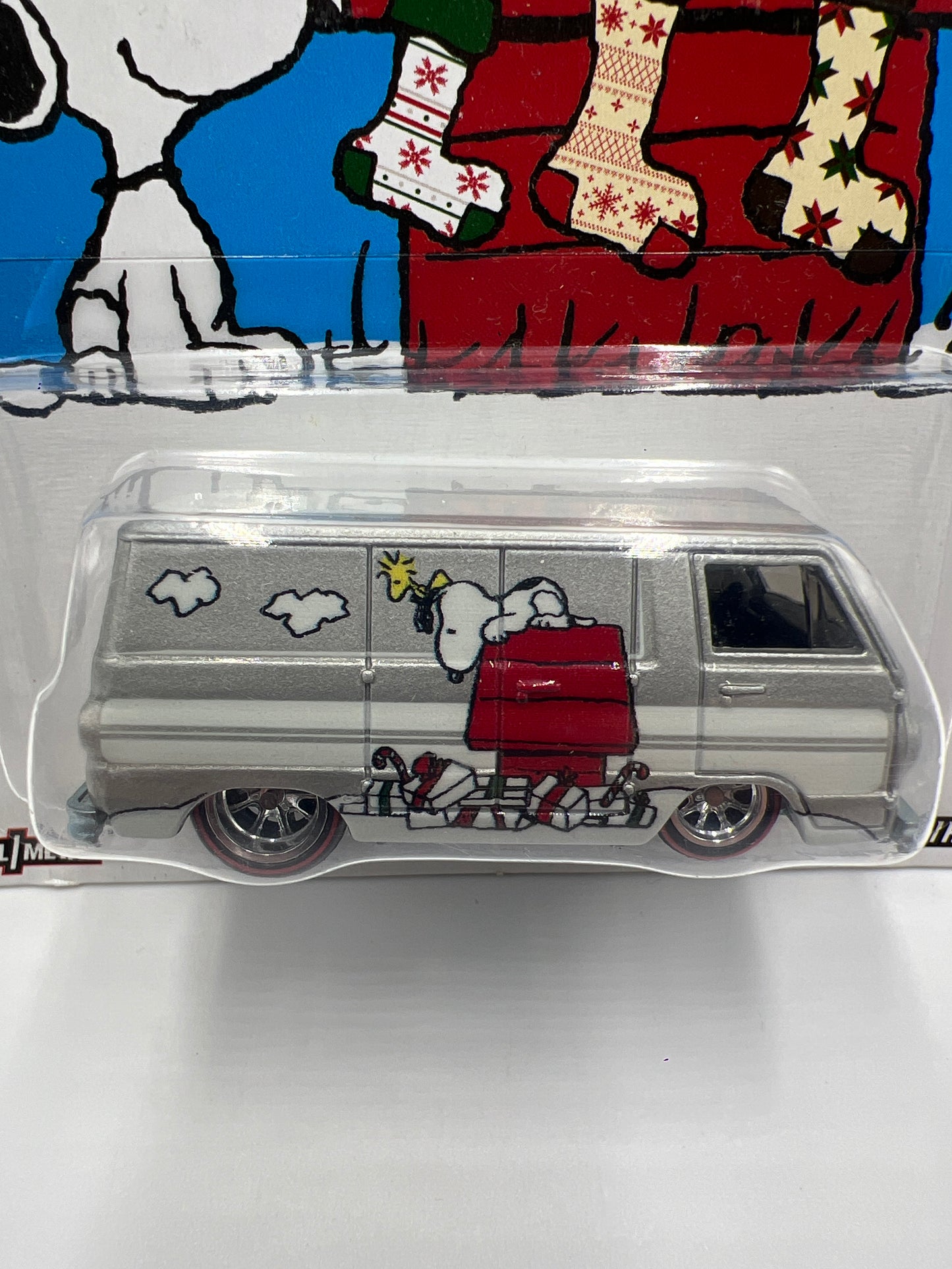 Hot Wheels Pop Culture Premium Peanuts 66 Dodge A100 Silver 272F