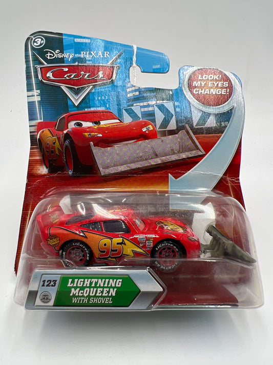 Disney Pixar Cars #123 Lightning McQueen With Shovel 137E
