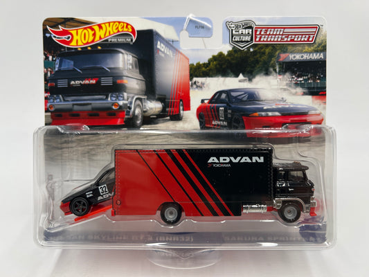Hot Wheels Car Culture Team Transport #27 Nissan Skyline GT-R BNR32 & Sakura Sprinter Advan 279C