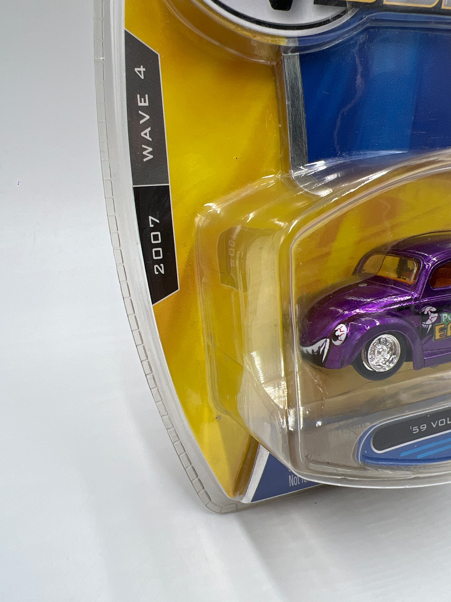 2006 Jada Toys V-Dubs Wave 4 #41 59 Volkswagen Beetle Purple 182D