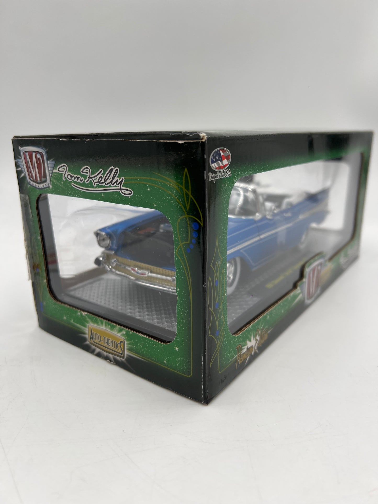 M2 Machines 1/24 Premium Edition Auto-Thentics Tom Kelly 1957 Chevrolet Bel Air Convertible Blue R51