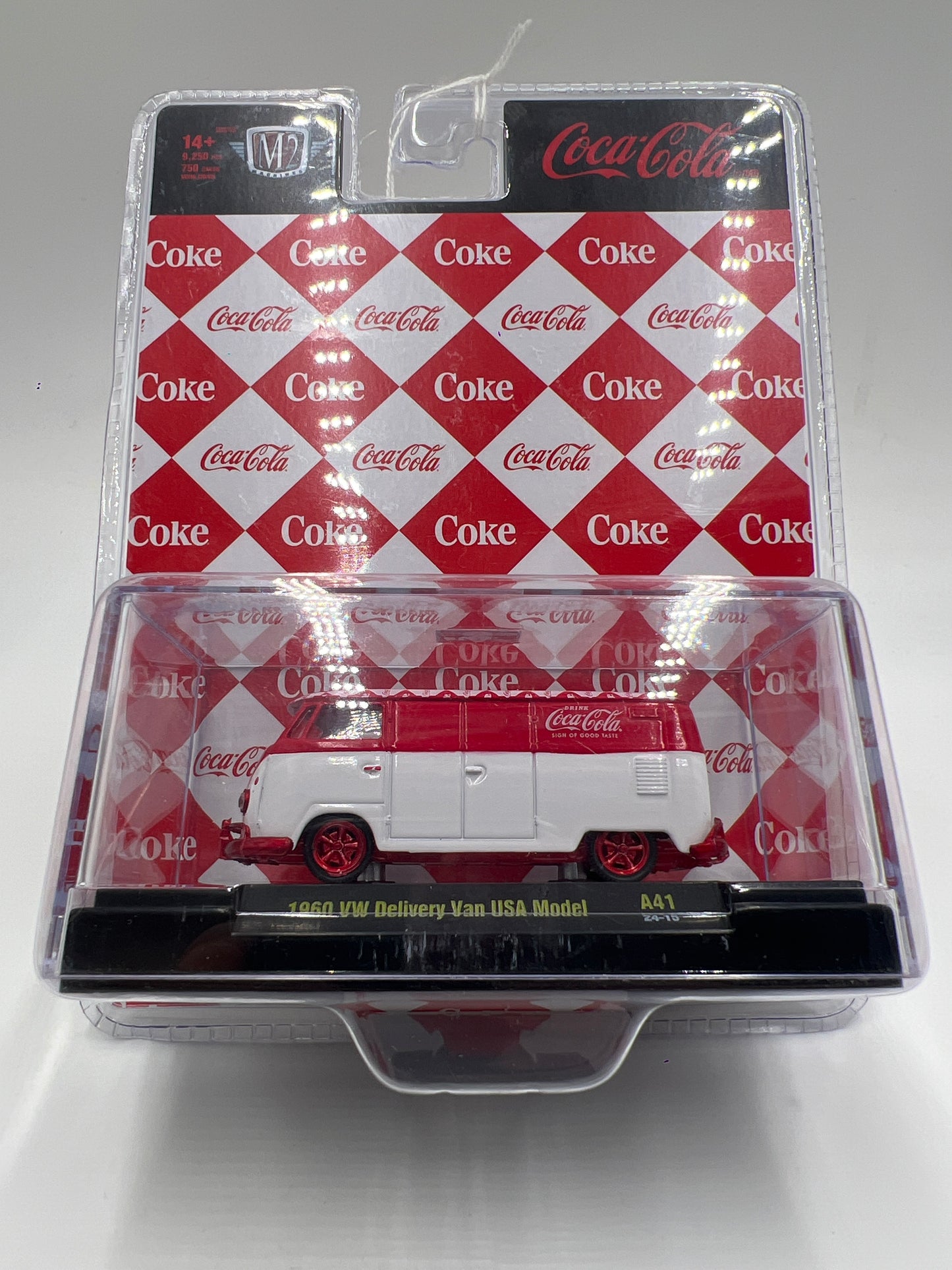 M2 Machines Coca Cola CHASE 1960 VW Delivery Van USA Model Red/White A41