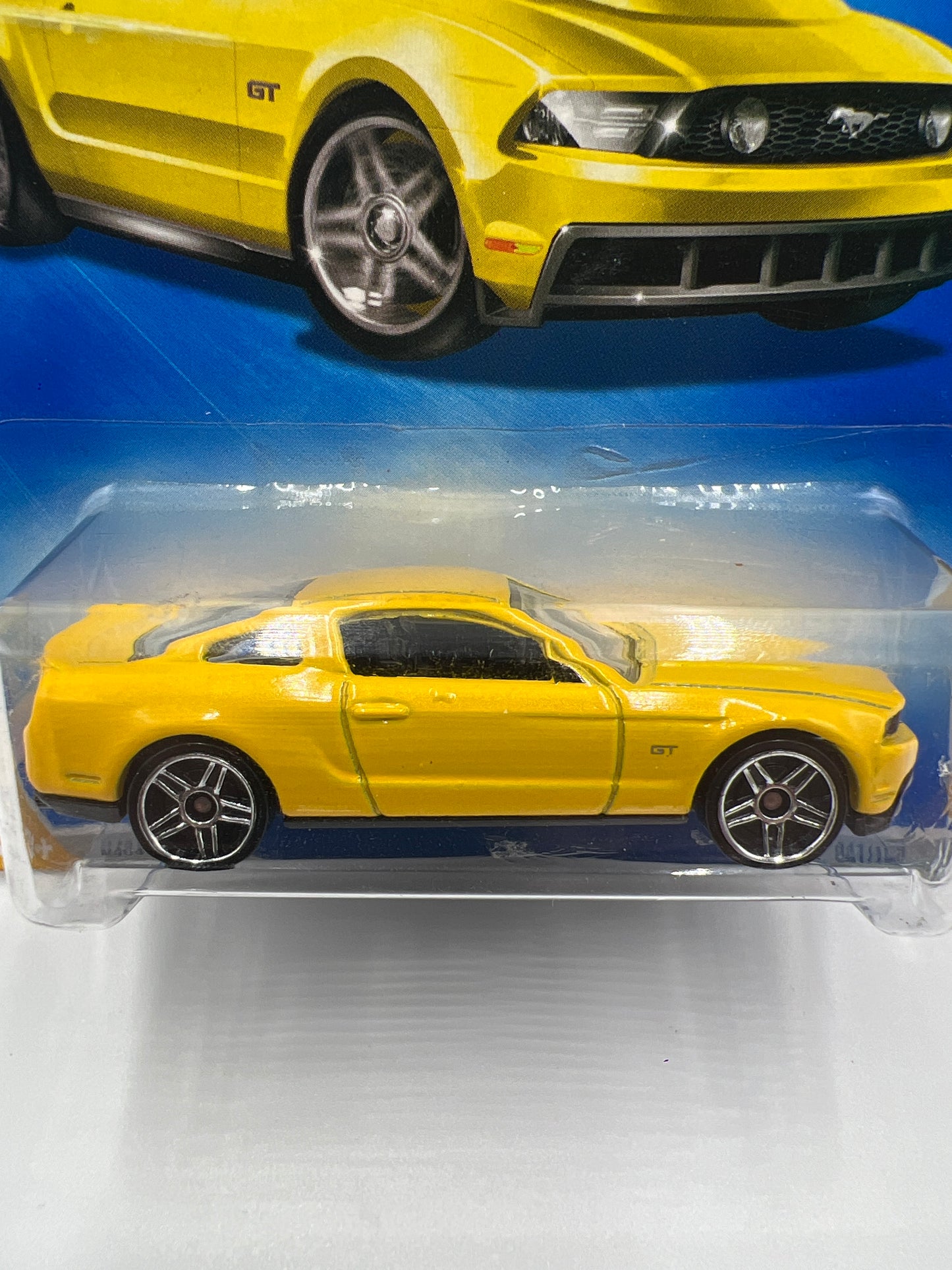 2009 Hot Wheels New Models #41 2010 Ford Mustang GT Yellow 24C