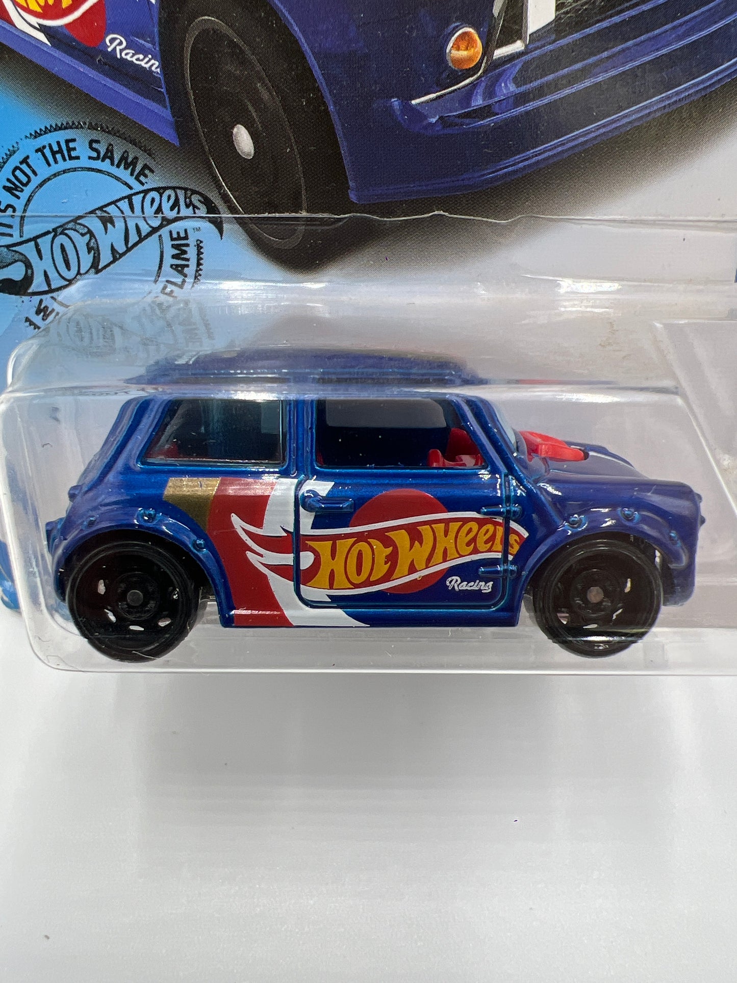 2019 Hot Wheels HW Race Team #242 Morris Mini Blue 66i