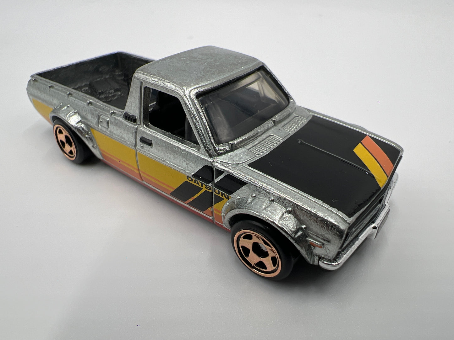 Hot Wheels 1/64 Walmart Exclusive Zamac Truck Set 1975 Datsun Sunny Truck B120 Loose