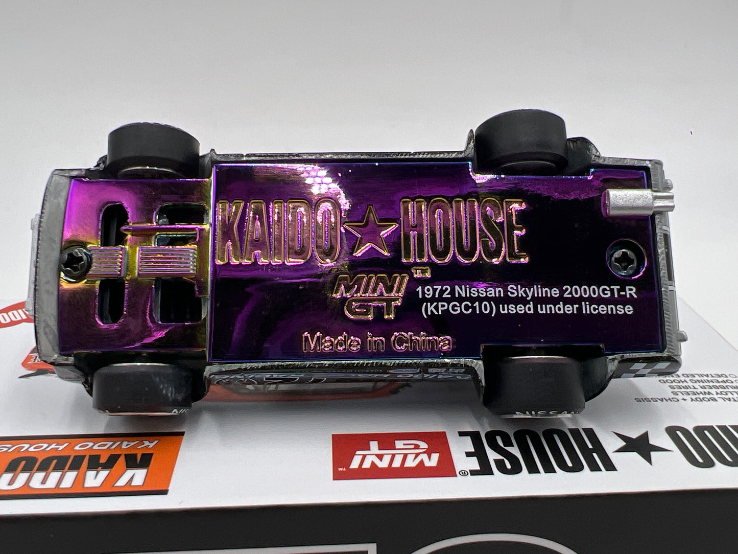 Mini GT Kaido House #195 CHASE Nissan Skyline 2000GT-R KPGC 10 Kaido Racing V1