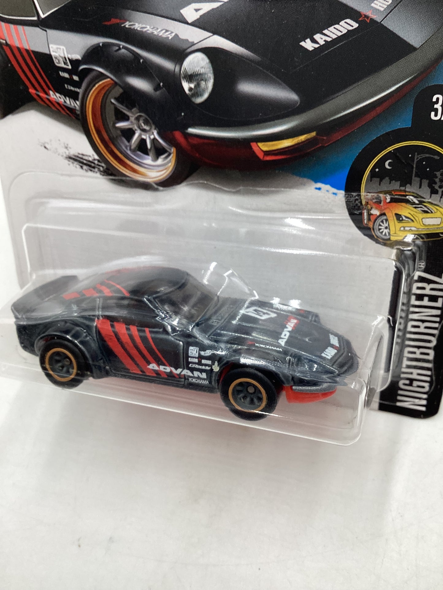 2017 Hot Wheels Super treasure Hunt STH Nissan Fairlady Z with protector