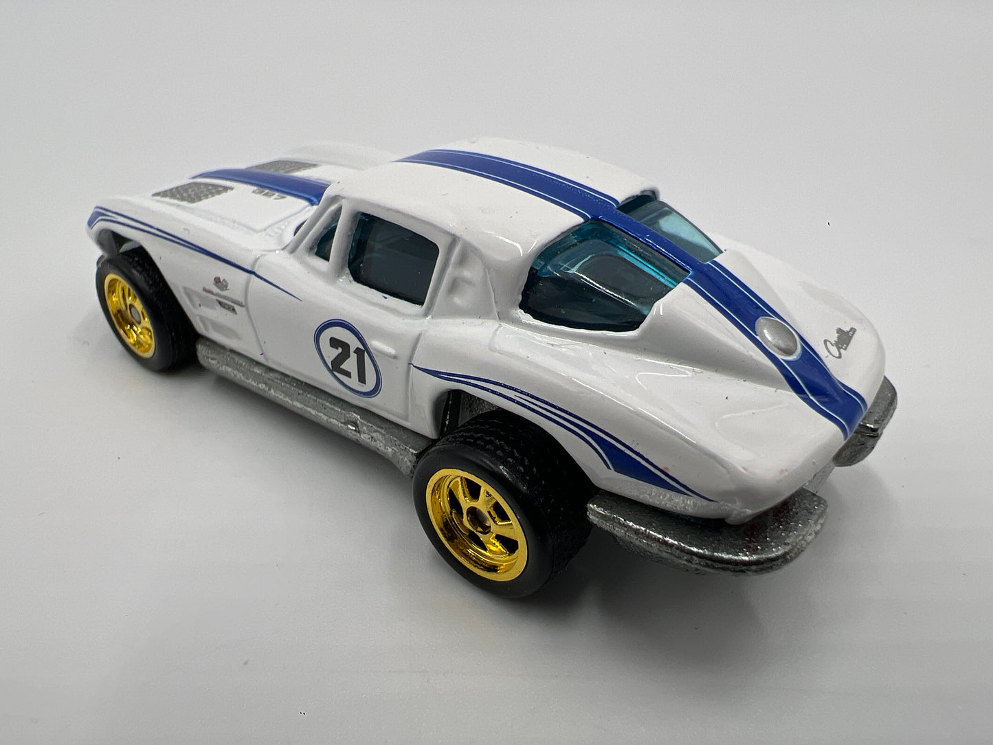 Hot Wheels 1/64 Premium Larrys Garage CHASE Corvette Sting Ray White Loose