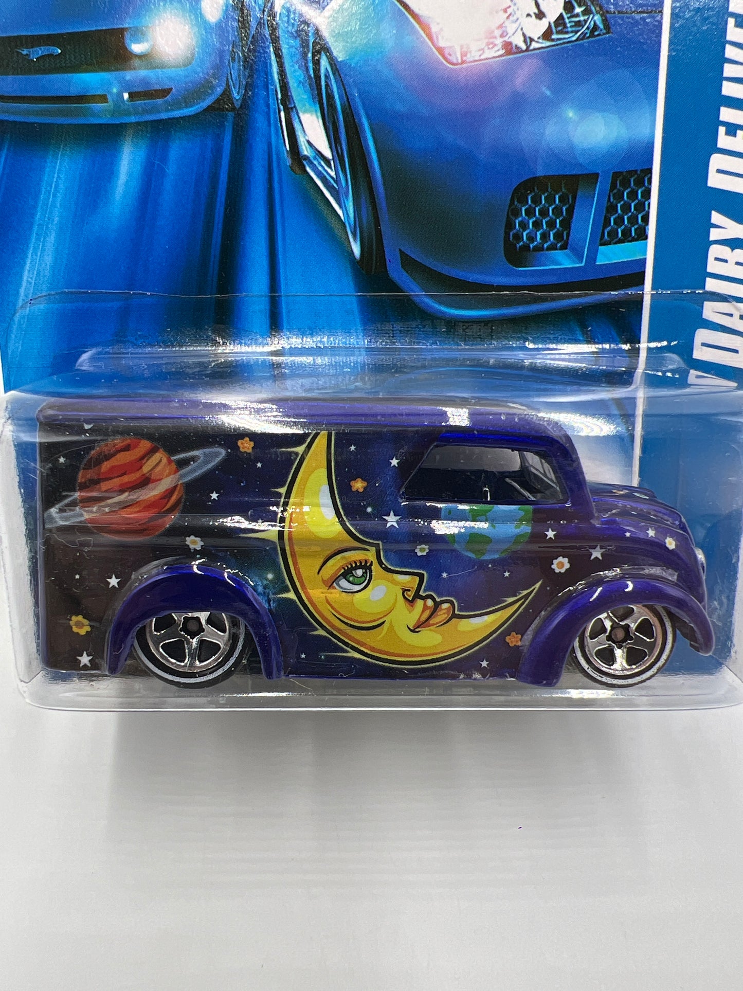 2007 Hot Wheels Online Exclusive Luna Lu Dairy Delivery W/Protector