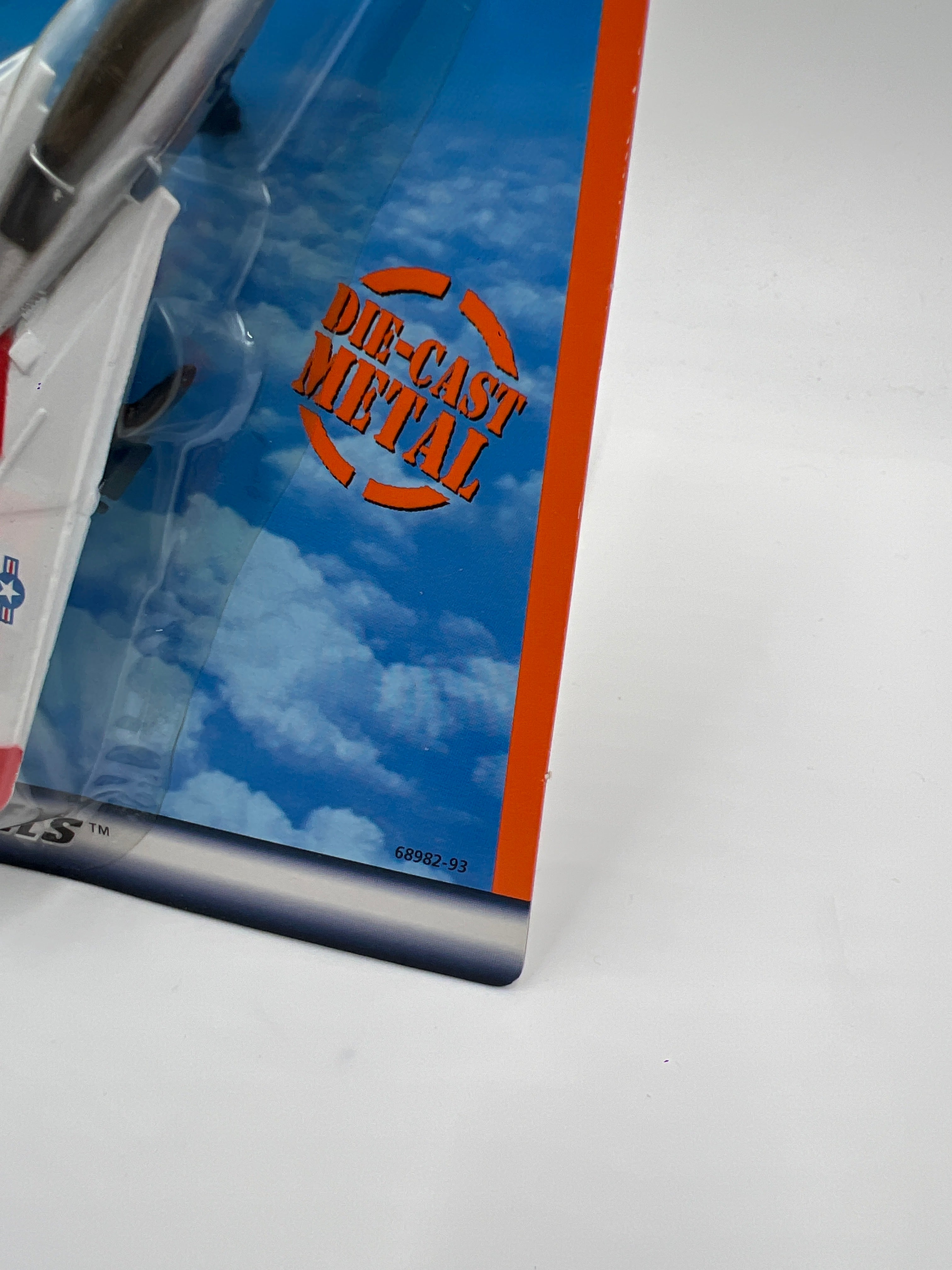 Matchbox Sky Busters F-14 Tomcat Silver/White/Red VV8