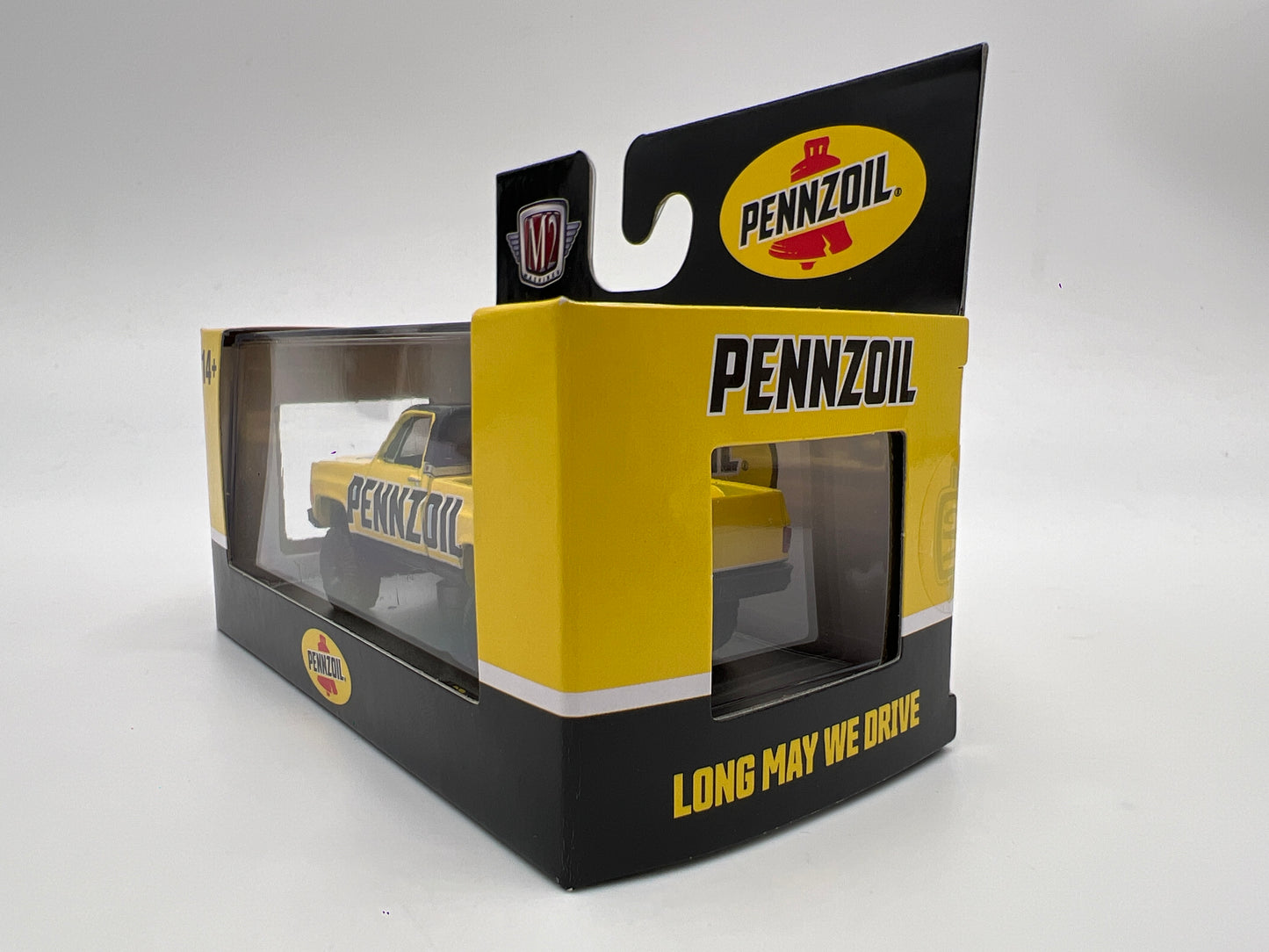 2025 M2 Machines Detroit Muscle 1976 GMC Sierra Grande 15 4x4 Yellow Pennzoil R87