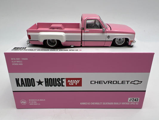 Mini GT x Kaido House #243 Chevrolet Silverado Dually Vintage Spec V2 Pink