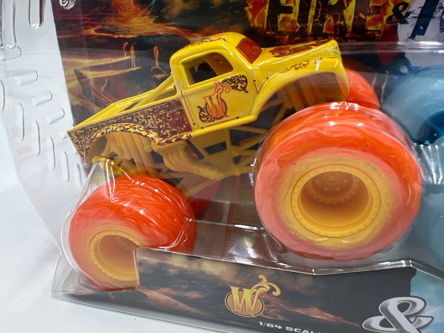 Monster Jam Fire & Ice Walmart Exclusive Whiplash & Dragonoid 136C