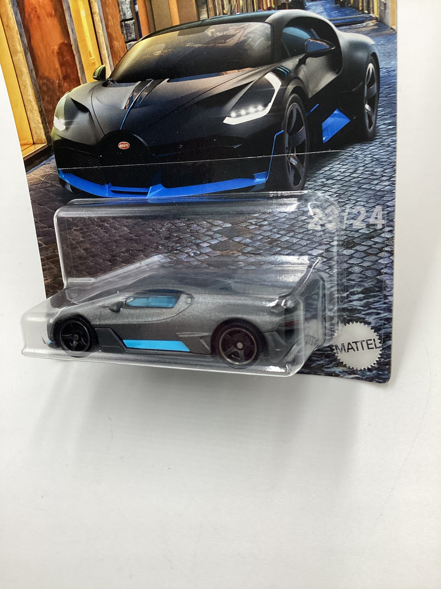 2024 Matchbox European Streets #23 2018 Bugatti Divo Gray 162 G