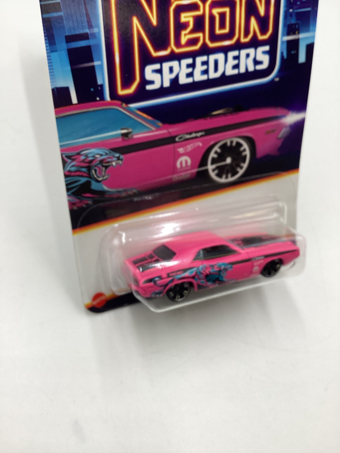 2025 Hot Wheels Neon Speeders #7 70 Dodge Hemi Challenger Pink