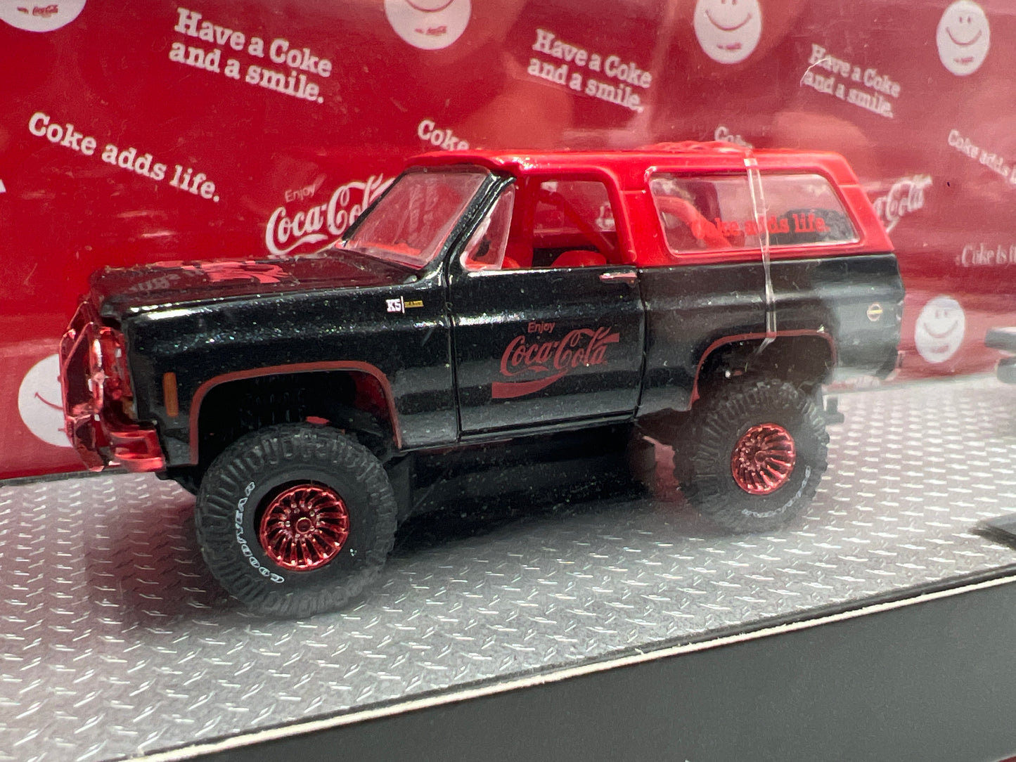 M2 Machines Auto Haulers CHASE Coca Cola 1973 Chevrolet K5 Blazer & 1968 Pontiac Firebird 400 HO TW18