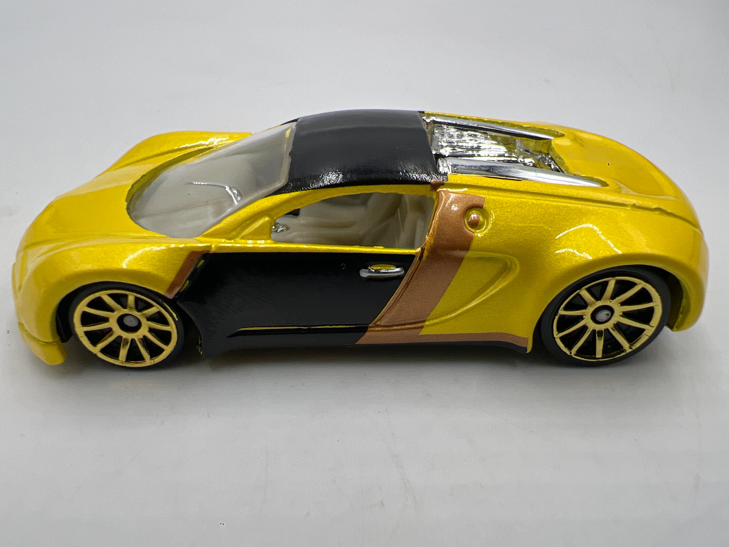 Hot Wheels Mystery Cars Bugatti Veyron Yellow Loose