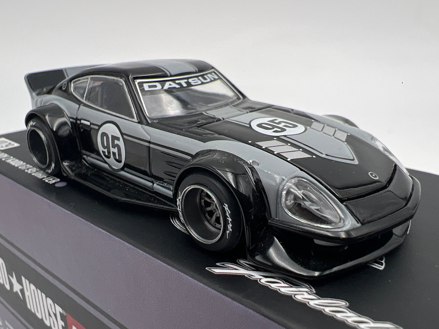 Mini GT x Kaido House #079 Nissan Fairlady Z Kaido GT 95 Drifter