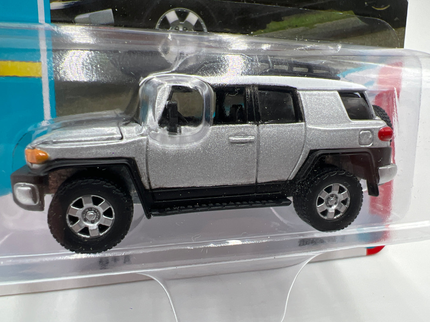 Johnny Lightning Classic Gold Release 3 Version A 2007 Toyota FJ Cruiser Silver 230D