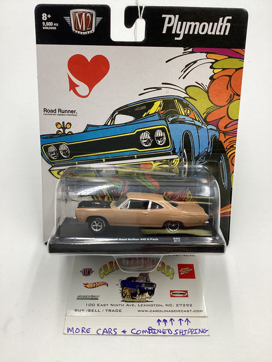 M2 Machines Auto Driver Plymouth 1969 Plymouth Road Runner 440 6-Pack Brown R85 191A