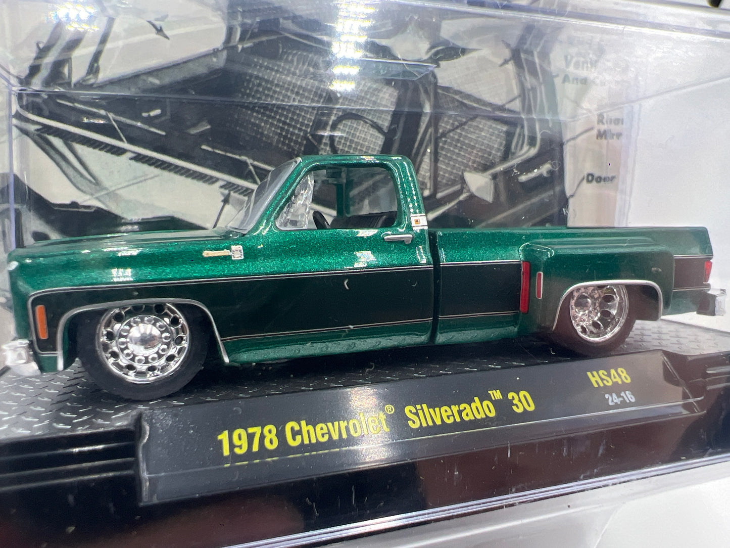 M2 Machines Chevy Trucks 1978 Chevrolet Silverado 30 Green HS48